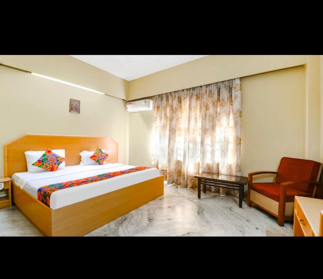 Hotel Sri Sathya Sai Bengaluru Zewnętrze zdjęcie